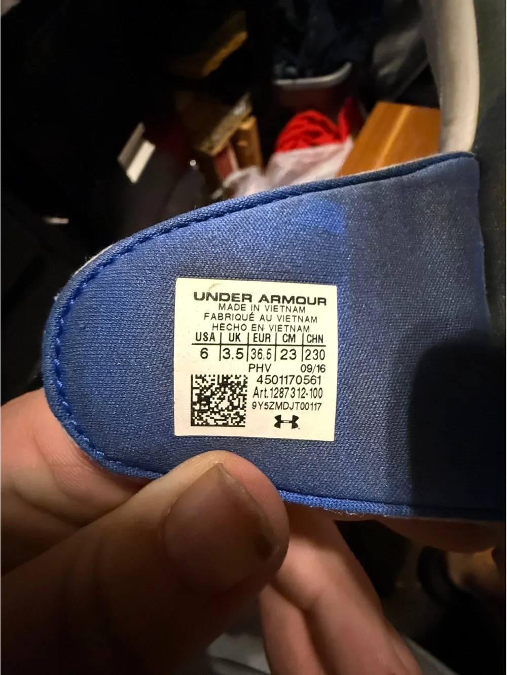 Under Armour Adjustable Strap Slide Sandals Size 6